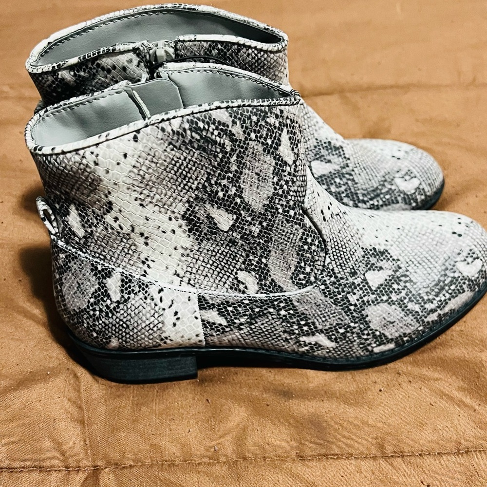 Kids short boot